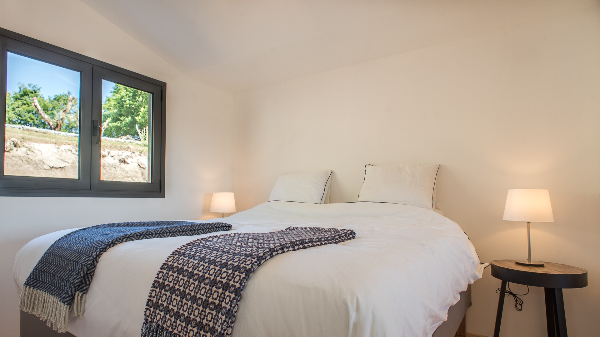 lux cabins_72dpi_05 myyoga-retreats-porto-2